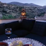 Casa Balcon *